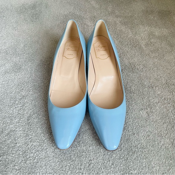Roger Vivier Virgule Pump $150 - Picture 2 of 7